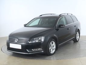 Volkswagen Passat - 2011