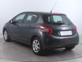 Peugeot 208 - 2013