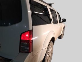 Nissan Pathfinder - 2010
