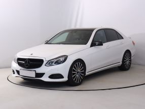 Mercedes-Benz E - 2015
