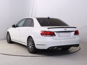 Mercedes-Benz E - 2015