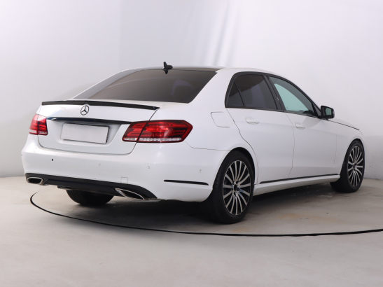 Mercedes-Benz E 200 BlueTEC