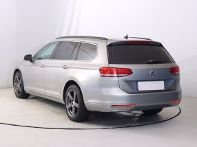 Volkswagen Passat - 2015