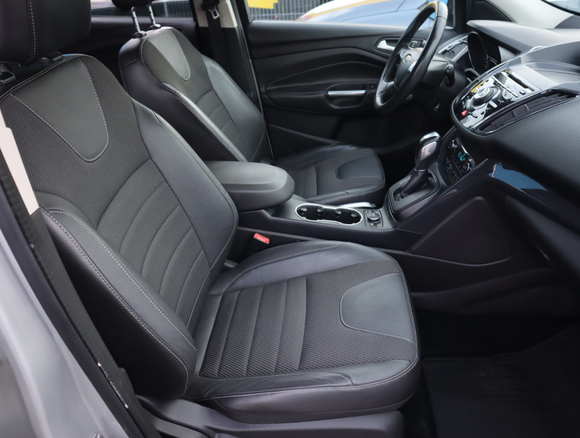 Ford Kuga, 2013