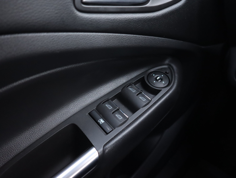 Ford Kuga, 2013