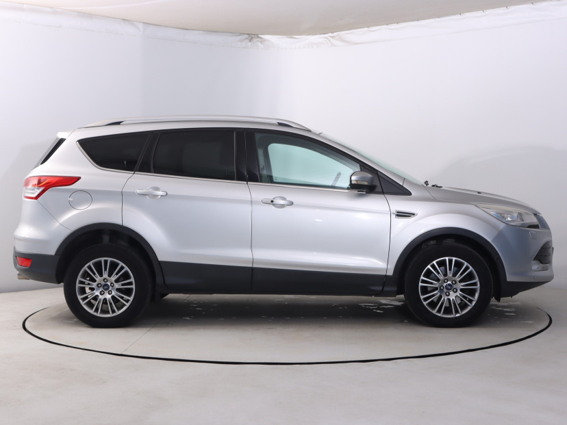 Ford Kuga, 2013