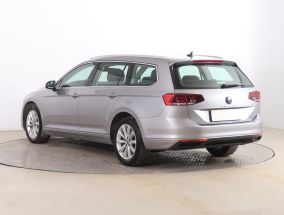 Volkswagen Passat - 2021
