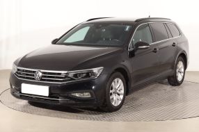 Volkswagen Passat - 2021
