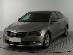 Škoda Superb - 2017