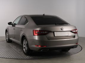 Škoda Superb - 2017