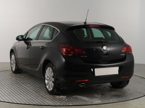 Opel Astra - 2010