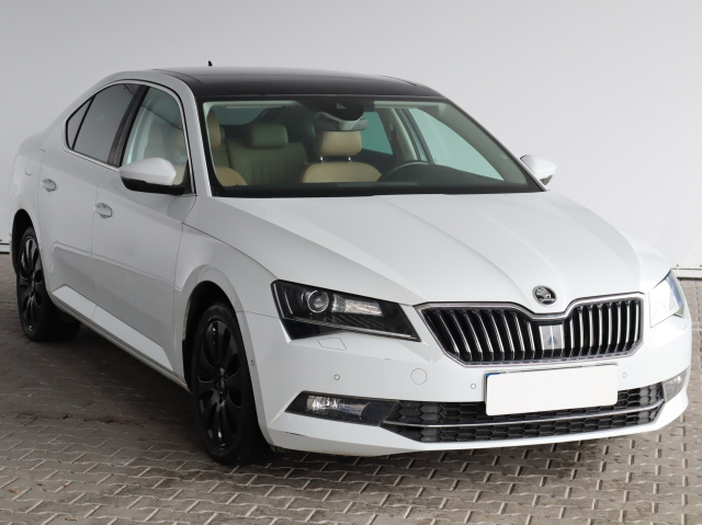 Škoda Superb 2015