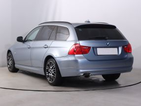 BMW 3 - 2011