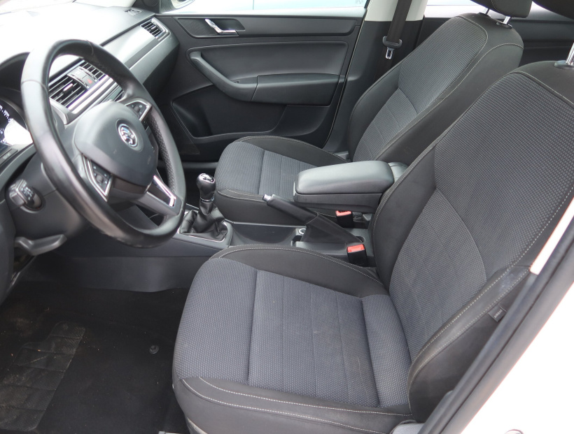 Škoda Rapid Spaceback, 2016