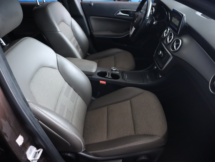Mercedes-Benz GLA, 2014