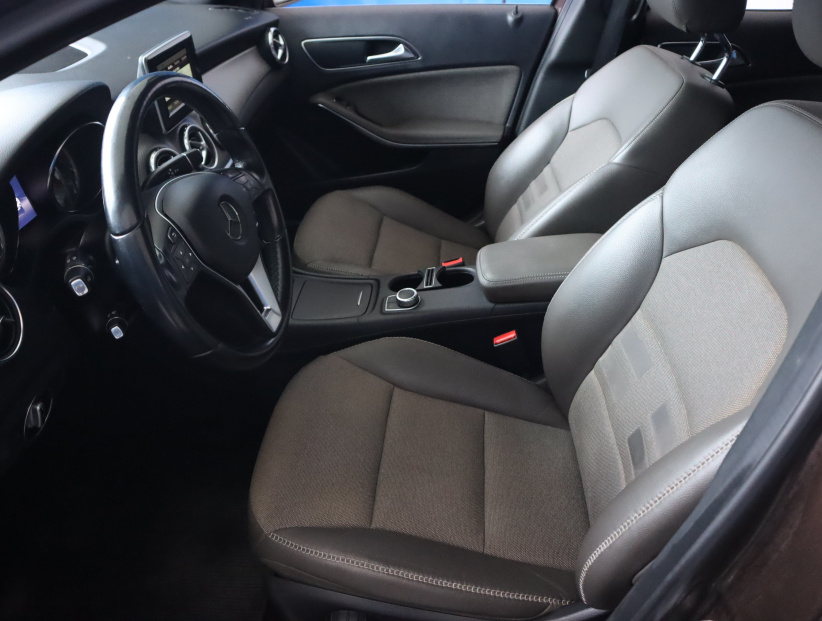 Mercedes-Benz GLA, 2014