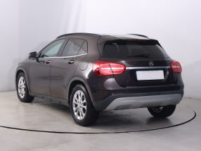 Mercedes - Benz GLA - 2014