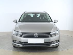 Volkswagen Passat - 2015