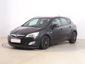 Opel Astra - 2011