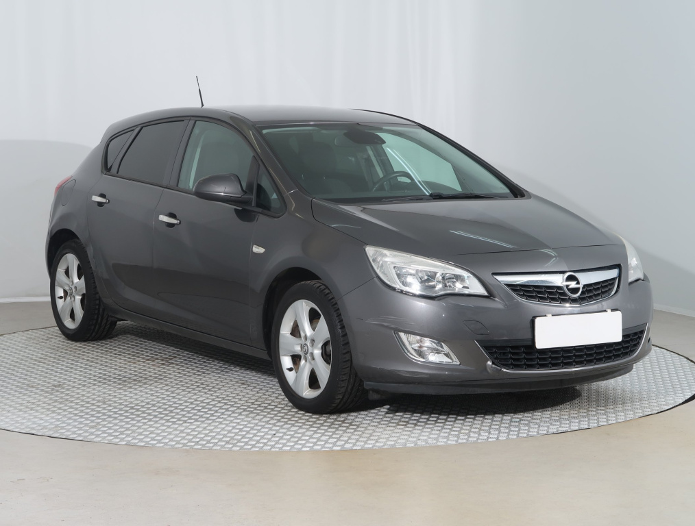 Opel Astra, 2012