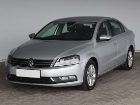Volkswagen Passat - 2012