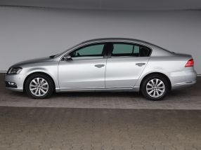 Volkswagen Passat - 2012