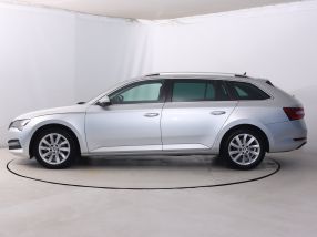 Škoda Superb - 2022
