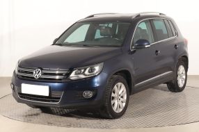 Volkswagen Tiguan - 2012