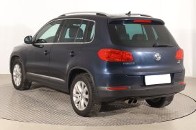 Volkswagen Tiguan - 2012