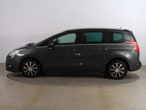 Peugeot 5008 - 2013