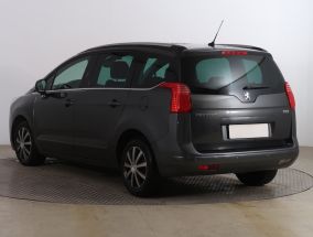 Peugeot 5008 - 2013