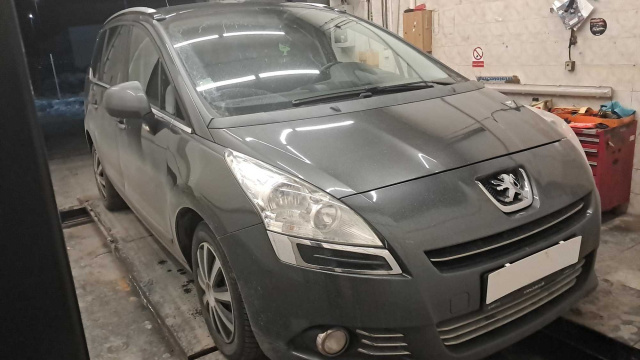 Peugeot 5008 2013