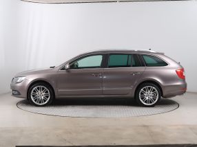 Škoda Superb - 2013