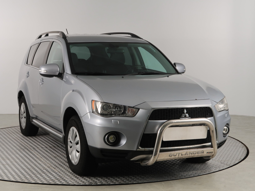 Mitsubishi Outlander, 2011