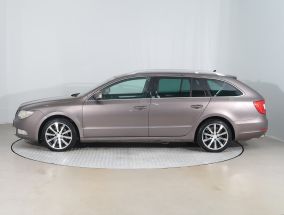 Škoda Superb - 2010
