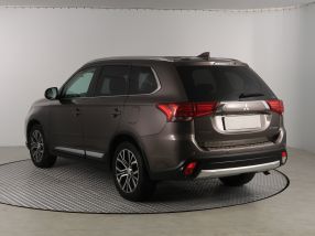Mitsubishi Outlander - 2017