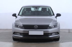 Volkswagen Passat - 2016