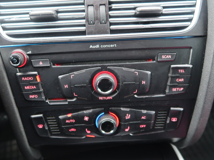Audi A4, 2011