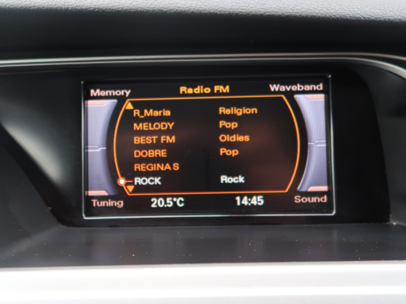Audi A4, 2011