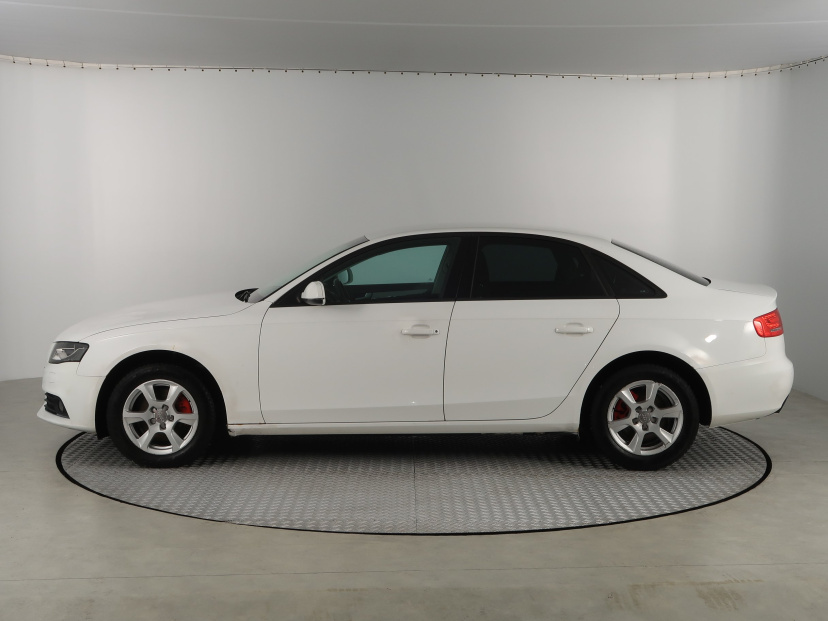 Audi A4, 2011