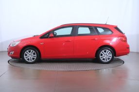Opel Astra - 2012