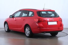 Opel Astra - 2012