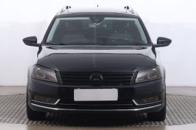 Volkswagen Passat - 2011