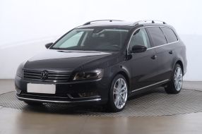 Volkswagen Passat - 2011