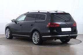 Volkswagen Passat - 2011