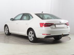 Škoda Superb - 2017