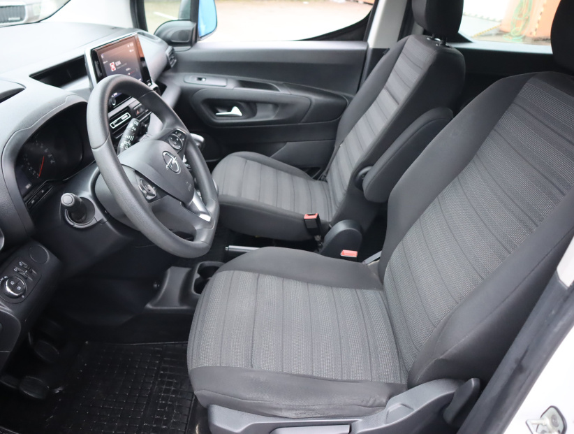 Opel Combo, 2022