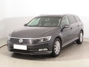 Volkswagen Passat - 2015