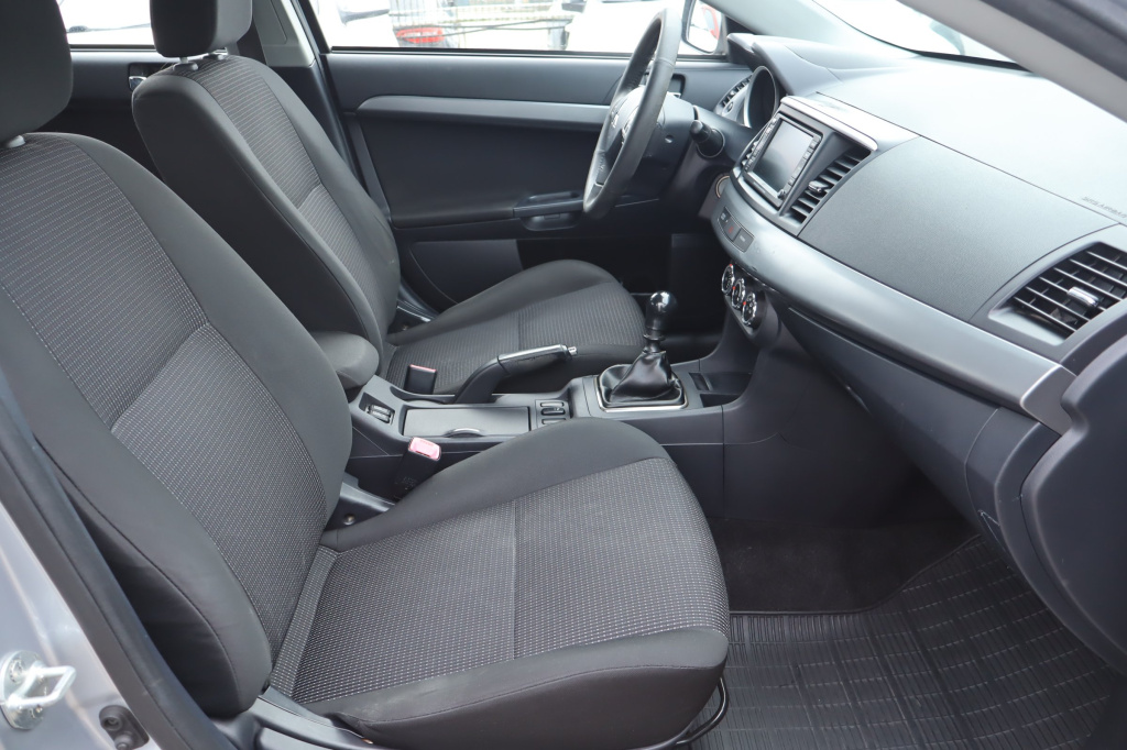 Mitsubishi Lancer