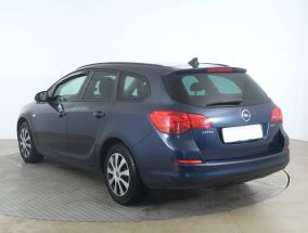 Opel Astra - 2011